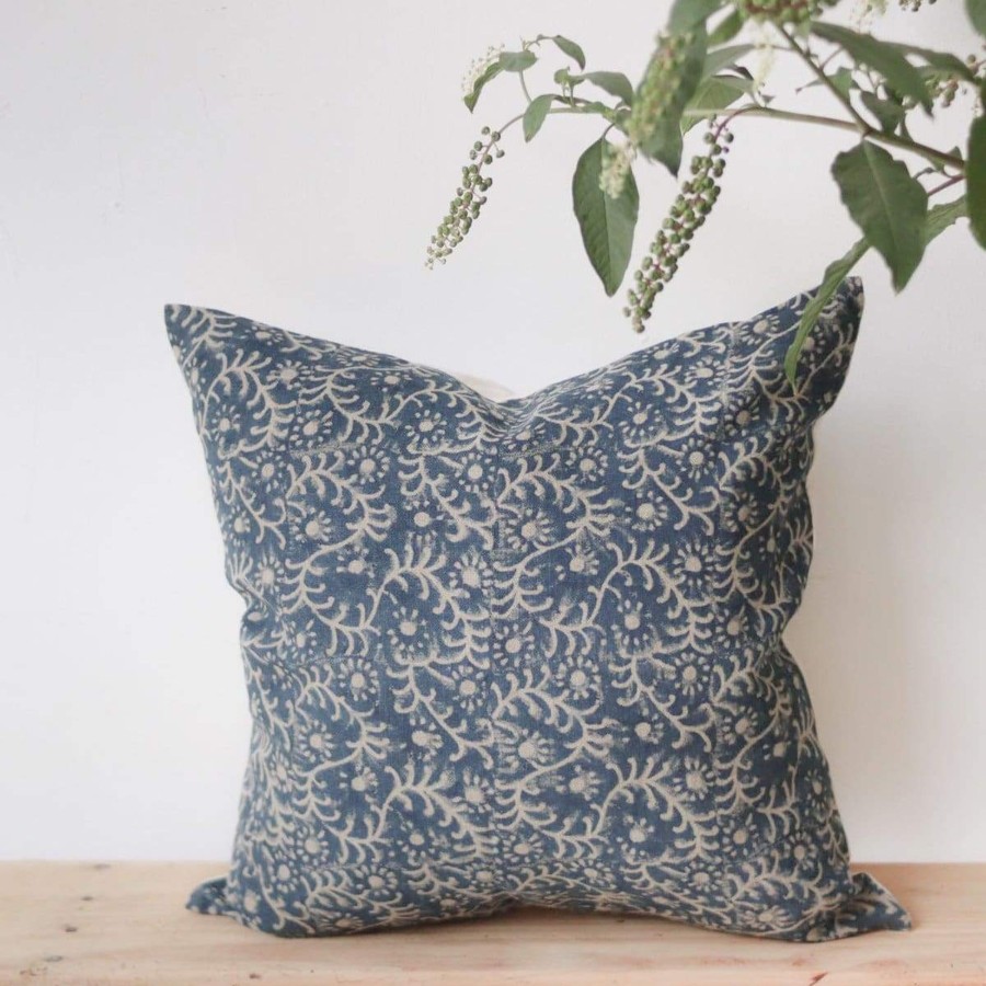 Textiles elsie green | Linen Block Printed Pillow Cover | Kochin