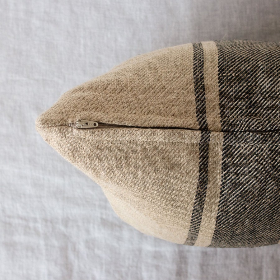 Textiles elsie green | Tizza Linen Pillow Cover