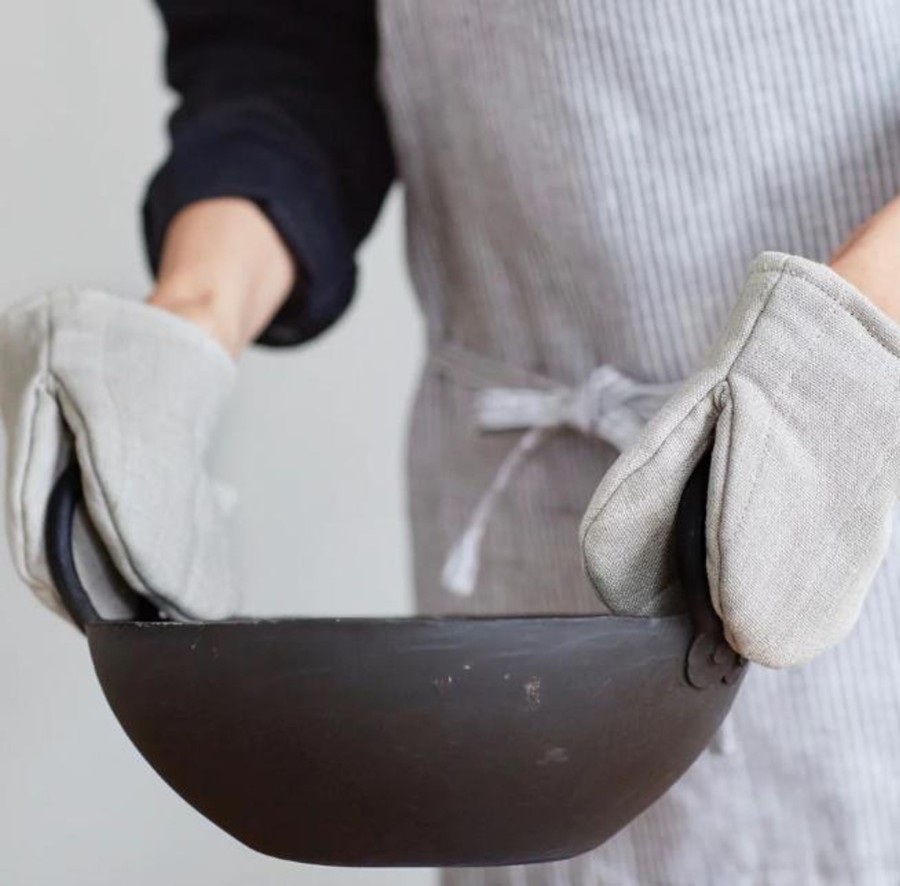 The French Kitchen elsie green | Linen Oven Mitt